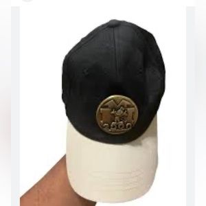 NWT Walt Disney World Vintage 2000 Mickey Hat